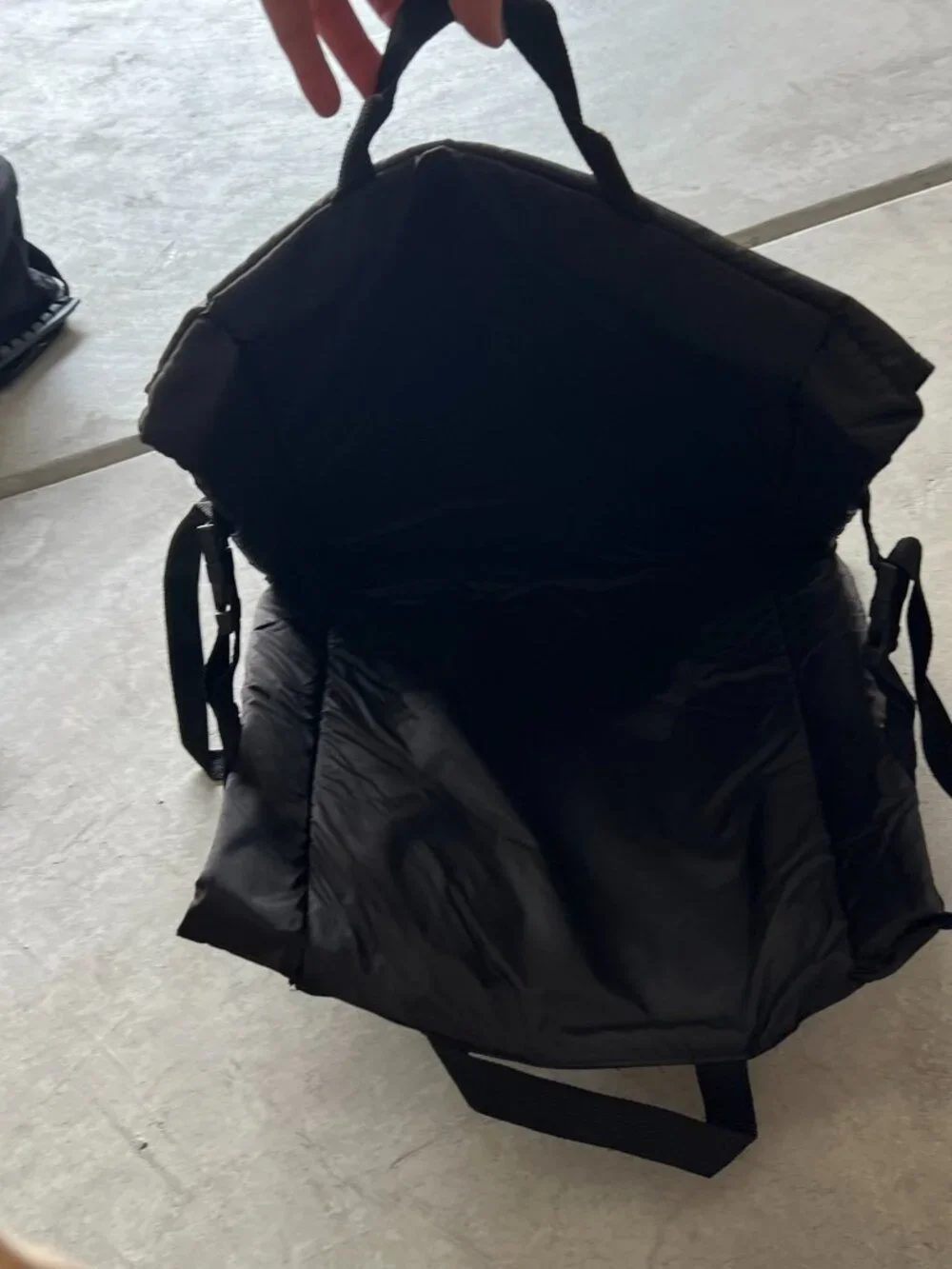 Toshiba Black Laptop Carrying Bag Open Design with Storage Pockets Classic